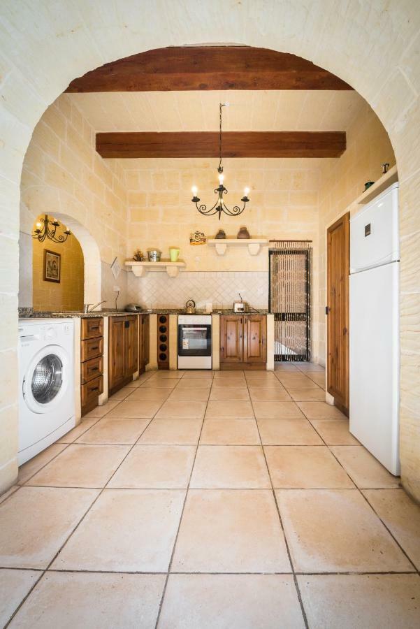 Sunset - Holiday Farmhouse With Large Private Pool In Island Of Gozo Nadur Esterno foto