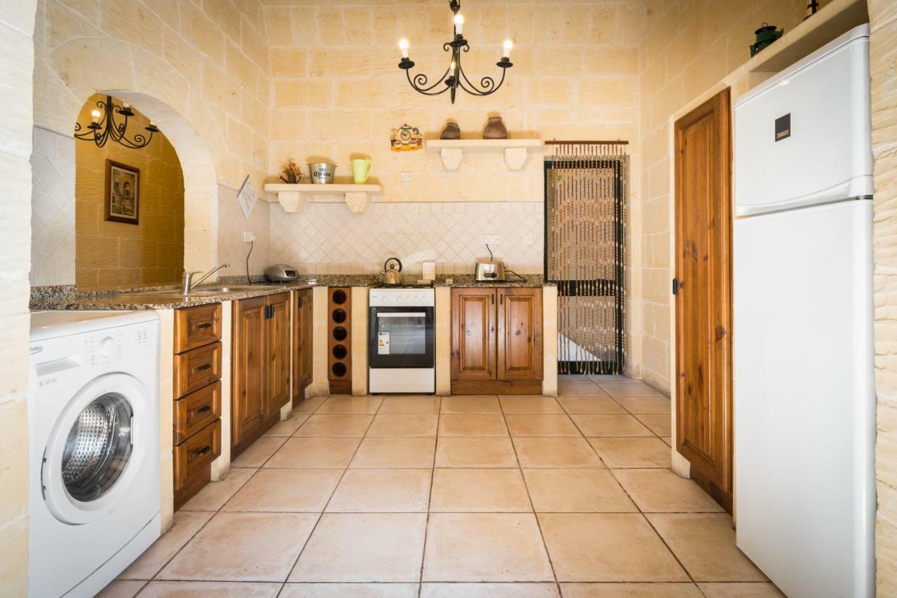 Sunset - Holiday Farmhouse With Large Private Pool In Island Of Gozo Nadur Esterno foto